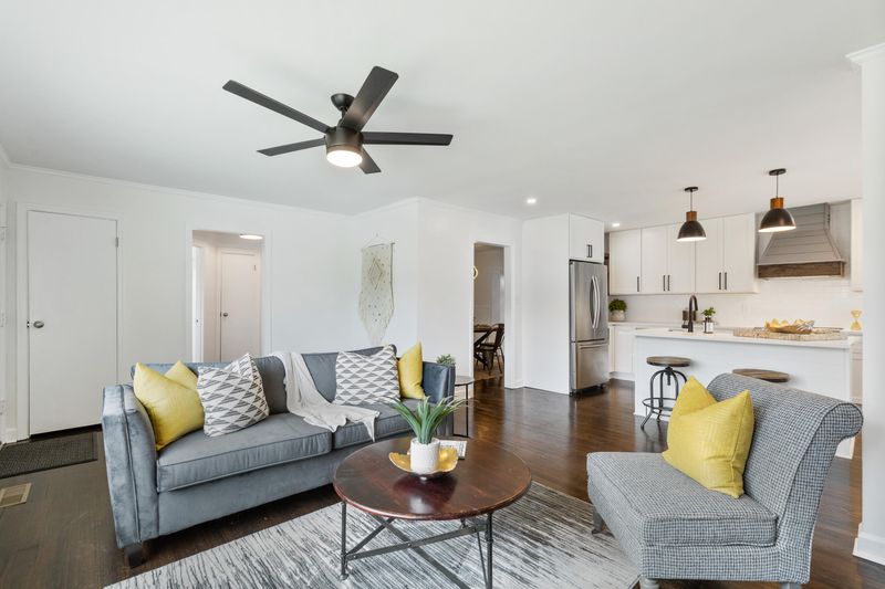 1806 Wasp St, North Charleston, SC 29405