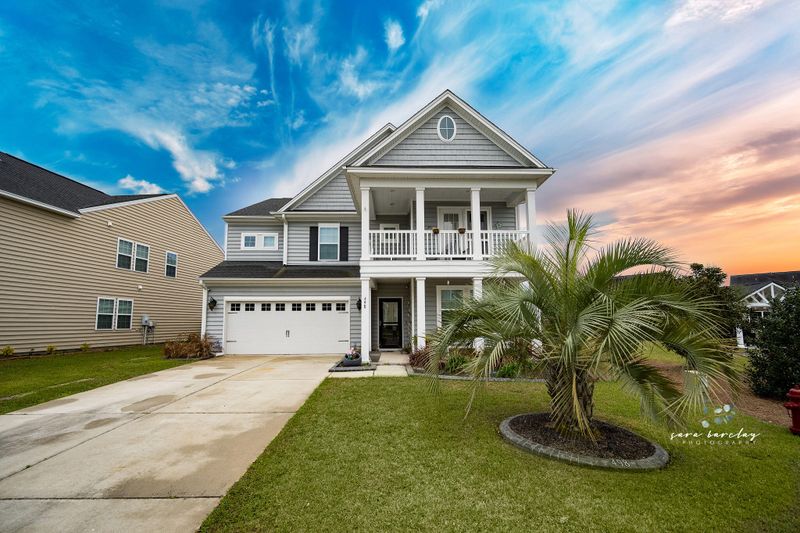 498 Whispering Breeze Ln, Summerville, SC 29486