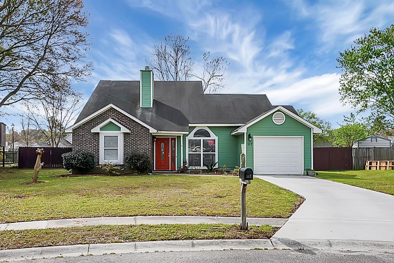 117 Persimmon Cir, Goose Creek, SC 29445