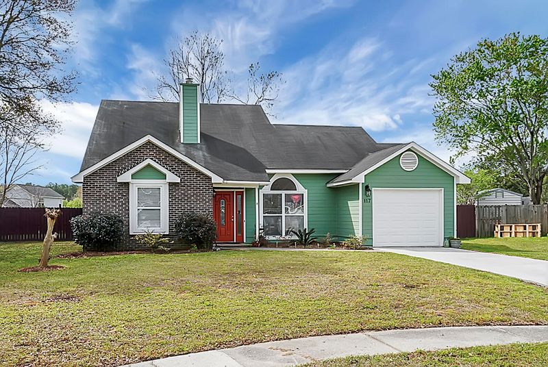 117 Persimmon Cir, Goose Creek, SC 29445