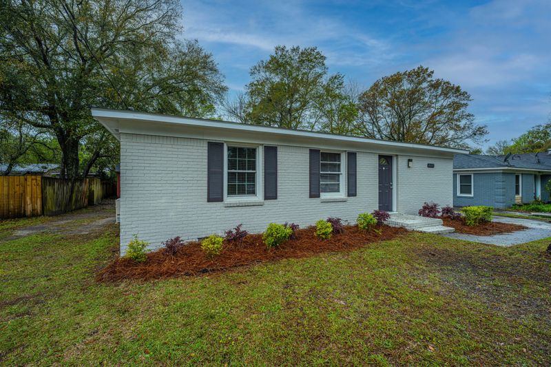 1117 N Shadow Dr, Mount Pleasant, SC 29464