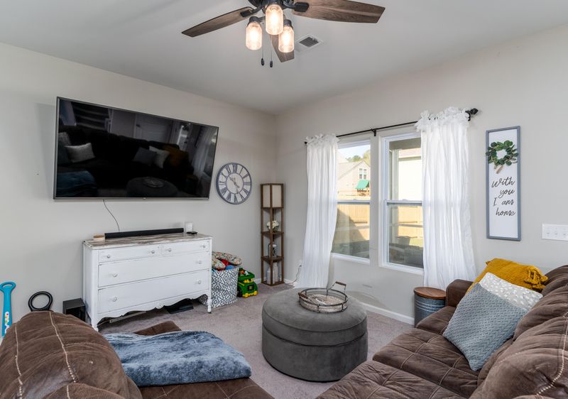 429 Thoroughbred Dr, Moncks Corner, SC 29461