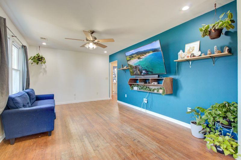 180 Hood St, Saint Stephen, SC 29479