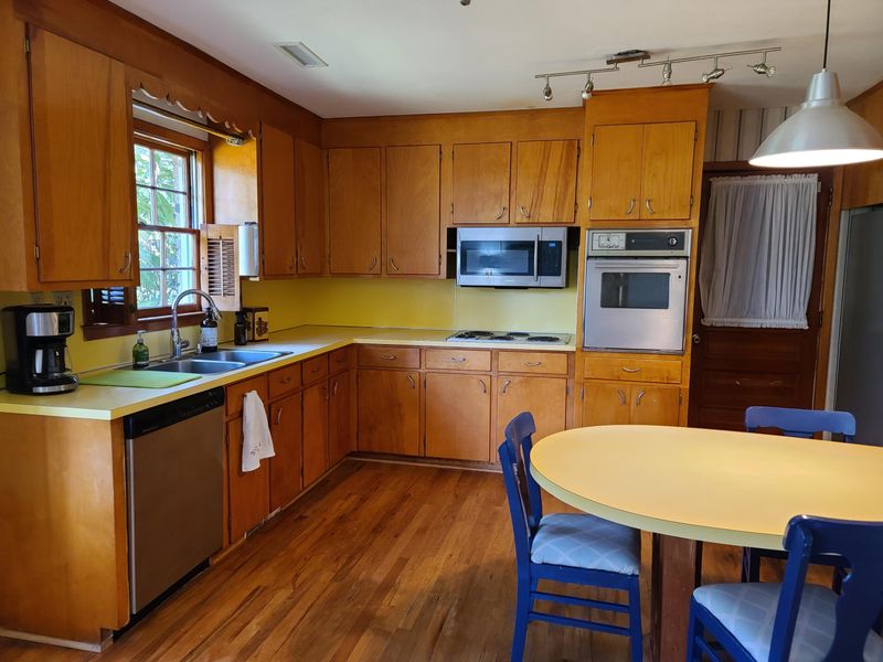 1442 Cecilia Dr, Charleston, SC 29407