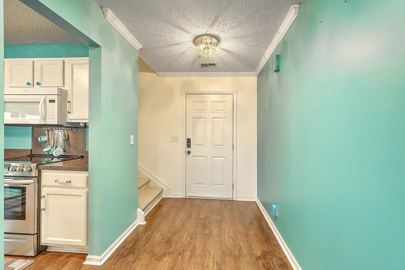450 Hainsworth Dr, Charleston, SC 29414