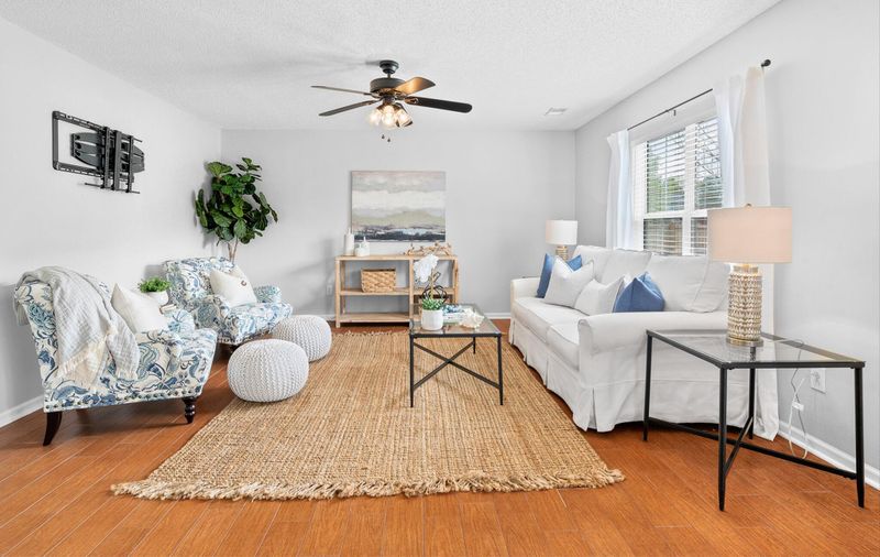 109 Lakewood Dr, Summerville, SC 29485