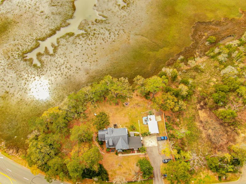1353 Harbor View Rd, Charleston, SC 29412