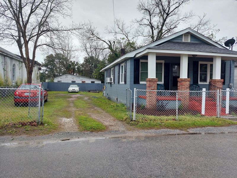 2031 Delaware Ave, North Charleston, SC 29405