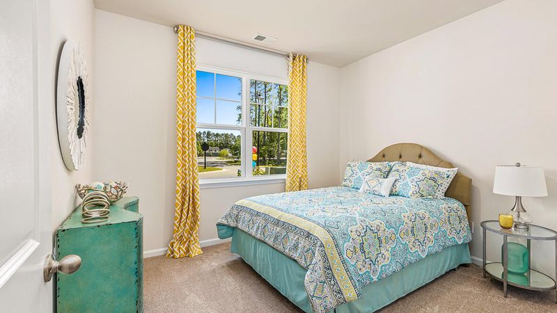 370 Lake Ridge Blvd, Summerville, SC 29486