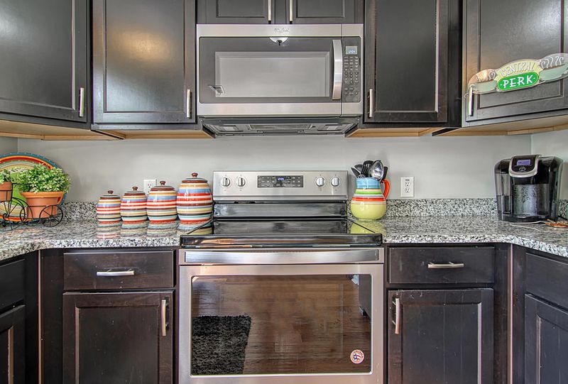 103 W Hartwick Ln, Goose Creek, SC 29445