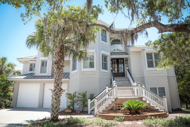 148 Tranquility Ln, Edisto Island, SC 29438
