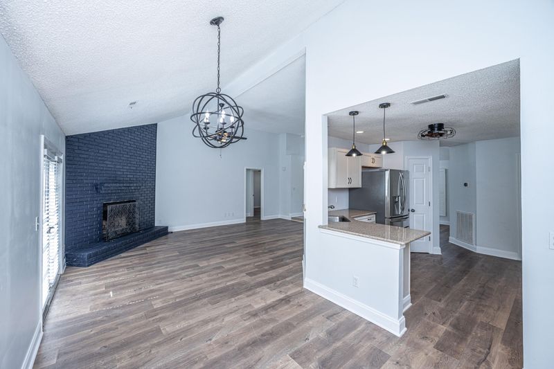 102 Timberline Trl, North Charleston, SC 29418