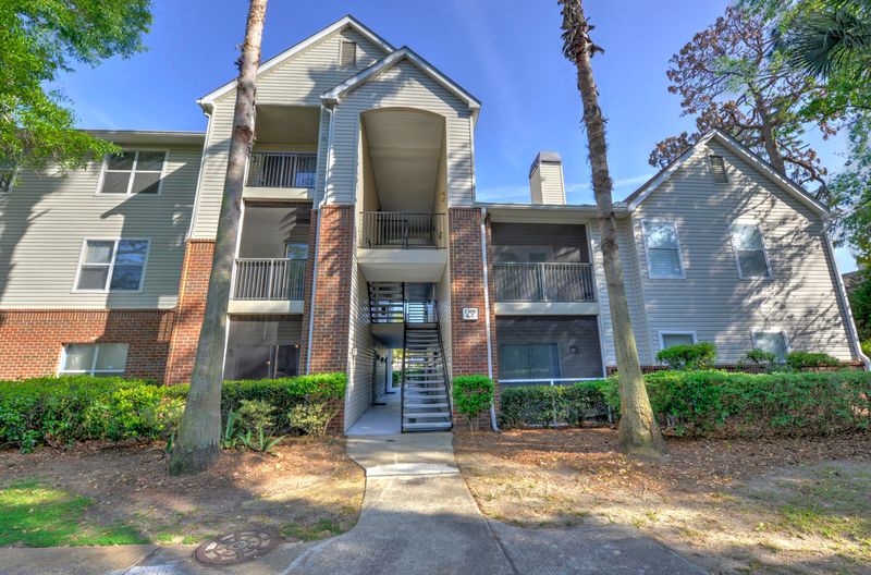 2011 Highway 17n #1300k, Mount Pleasant, SC 29466