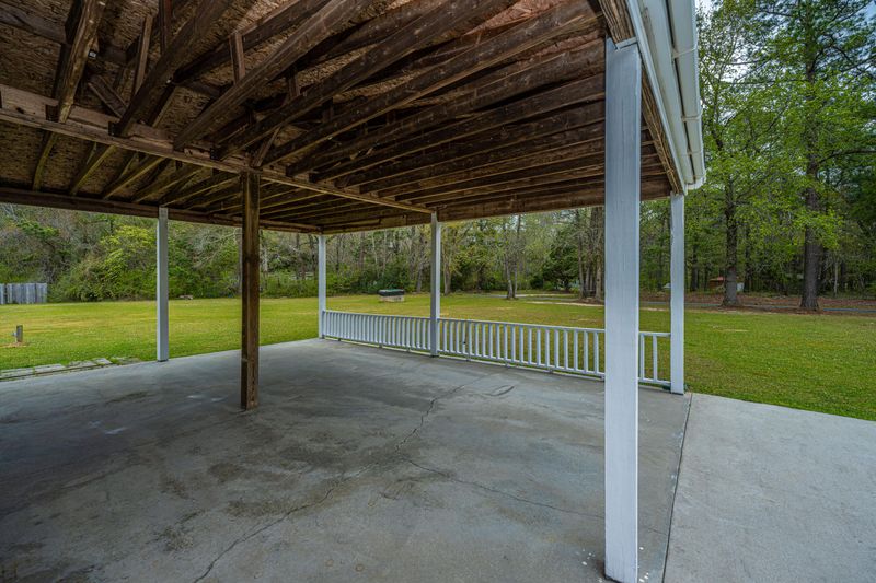 102 Cottontail Ln, Bonneau, SC 29431