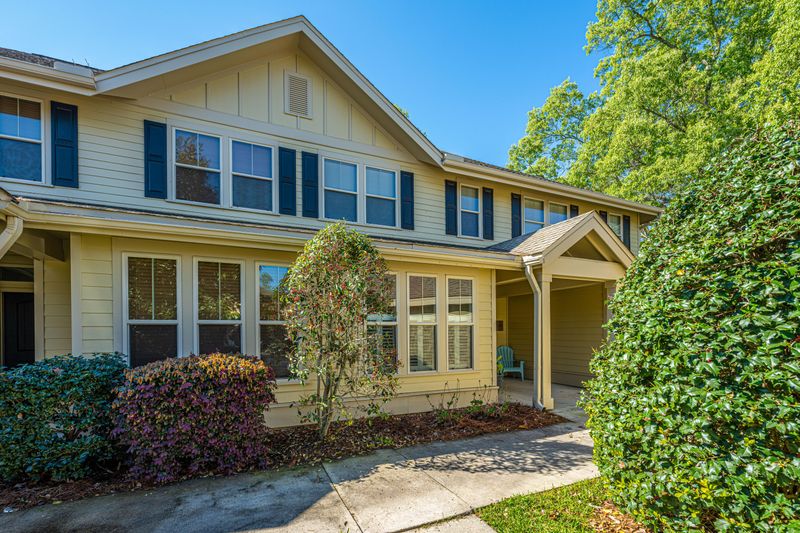 5531 Colonial Chatsworth Cir, North Charleston, SC 29418