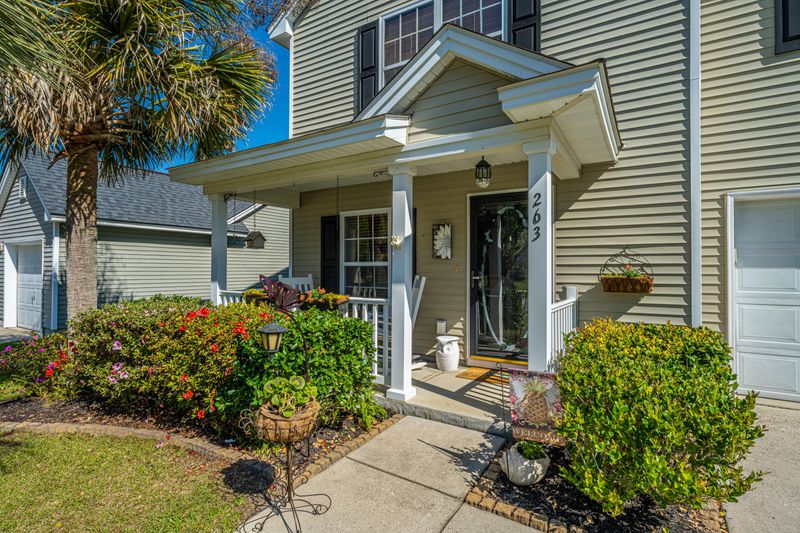 263 Avonshire Dr, Summerville, SC 29483