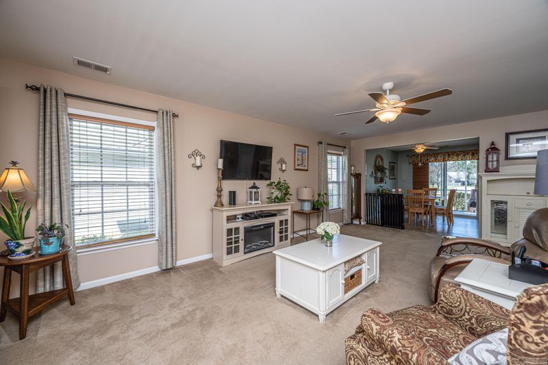263 Avonshire Dr, Summerville, SC 29483