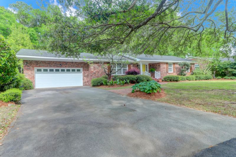 1359 Winchester Dr, Charleston, SC 29407