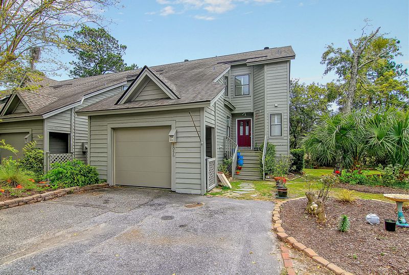 1056 Marsh Court Ln, Mount Pleasant, SC 29464