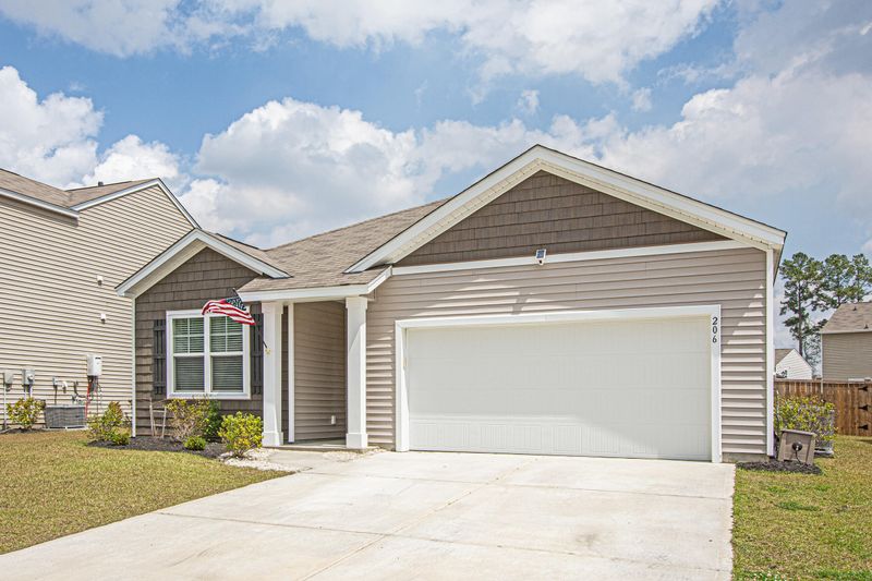 206 Rubles Ln, Moncks Corner, SC 29461