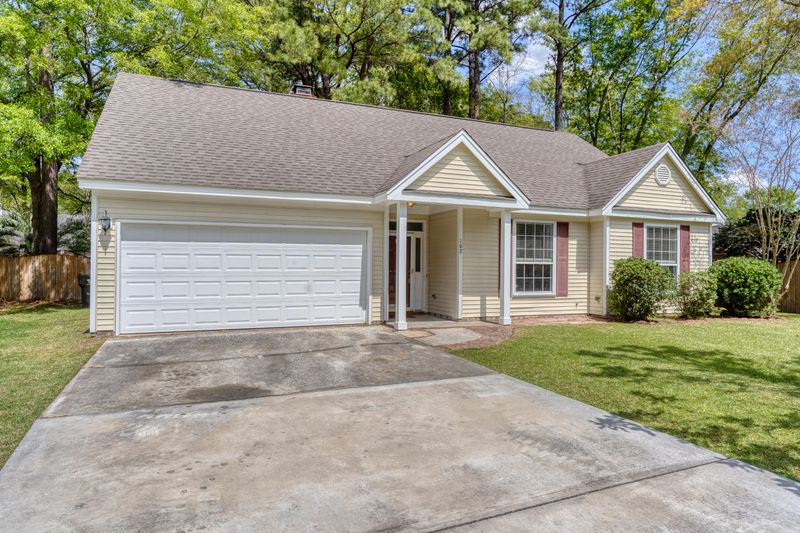102 Candover Ct, Summerville, SC 29486