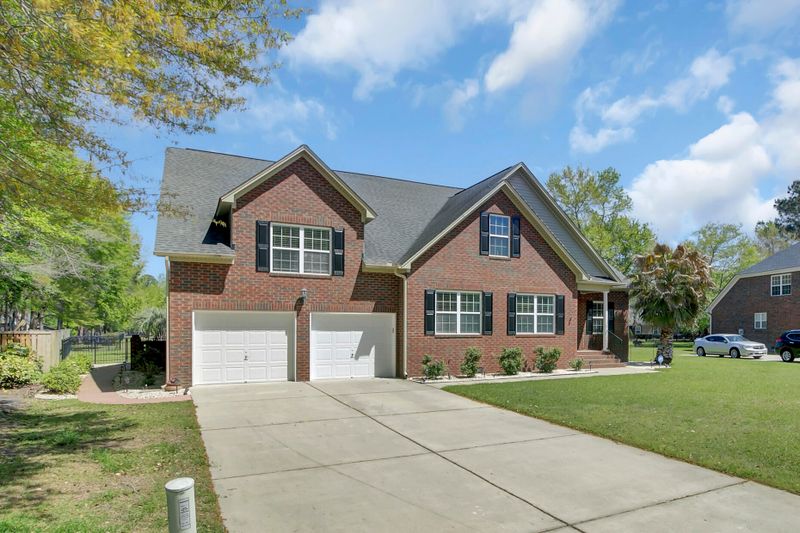 8735 Alexandria Dr, North Charleston, SC 29420