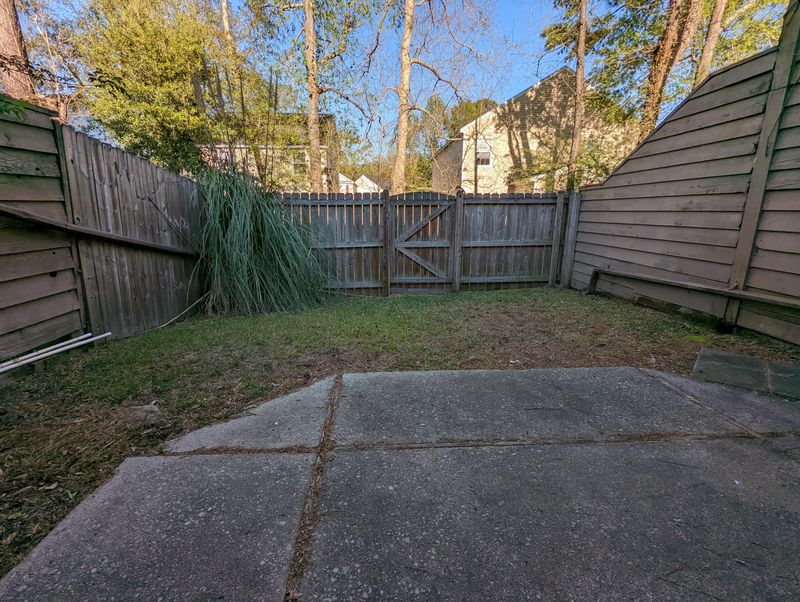 8646 Roanoke Dr, North Charleston, SC 29406