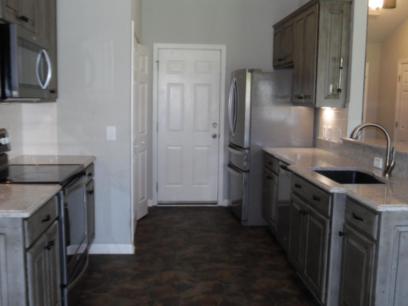 206 Old Carolina Dr, Goose Creek, SC 29445