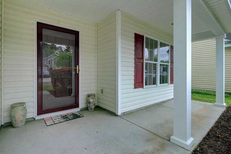 222 Sparkleberry Ln, Ladson, SC 29456