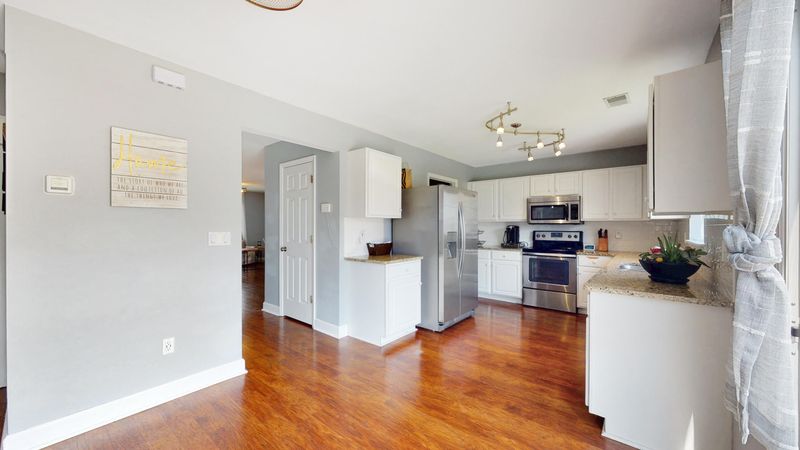 19 Wheatfield Dr, Summerville, SC 29485