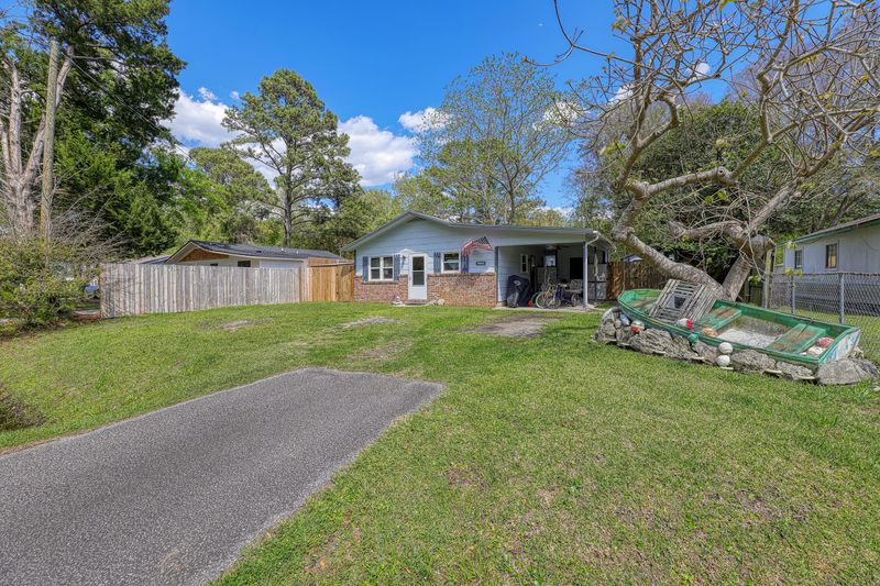 3555 Dunmovin Dr, Johns Island, SC 29455