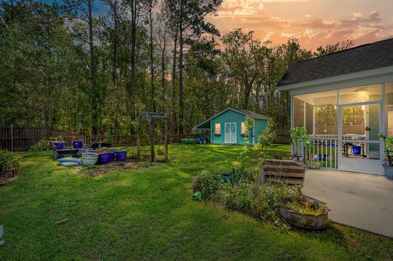 8533 Royal Palms Ln, North Charleston, SC 29420