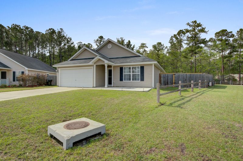 173 Blackstone Dr, Moncks Corner, SC 29461