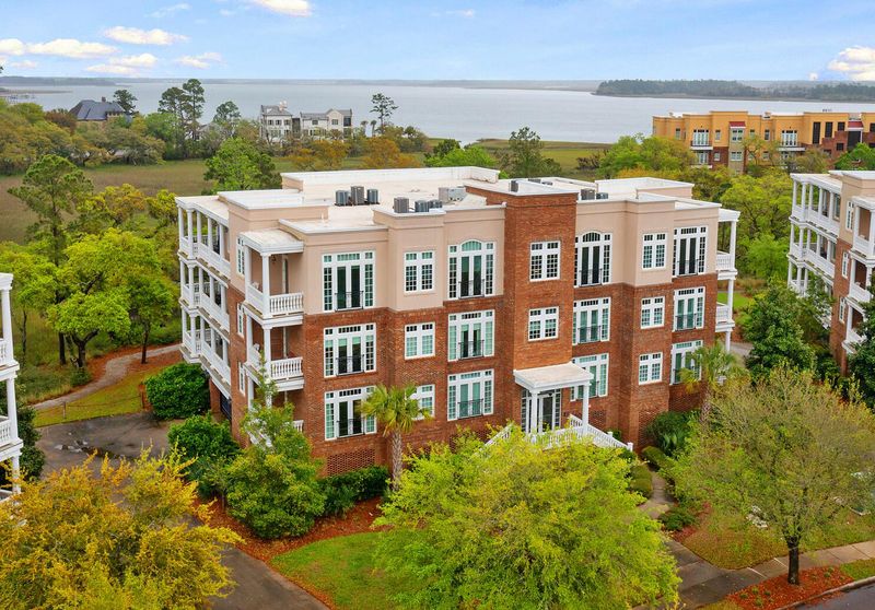 136 Fairbanks Oak Al #4a, Charleston, SC 29492