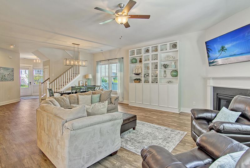 3033 Evening Tide Dr, Hanahan, SC 29410