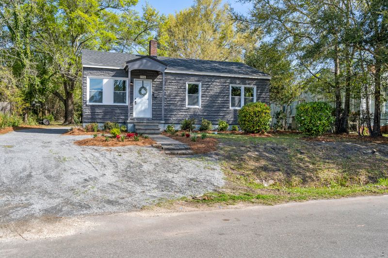 1706 Hilt St, North Charleston, SC 29406