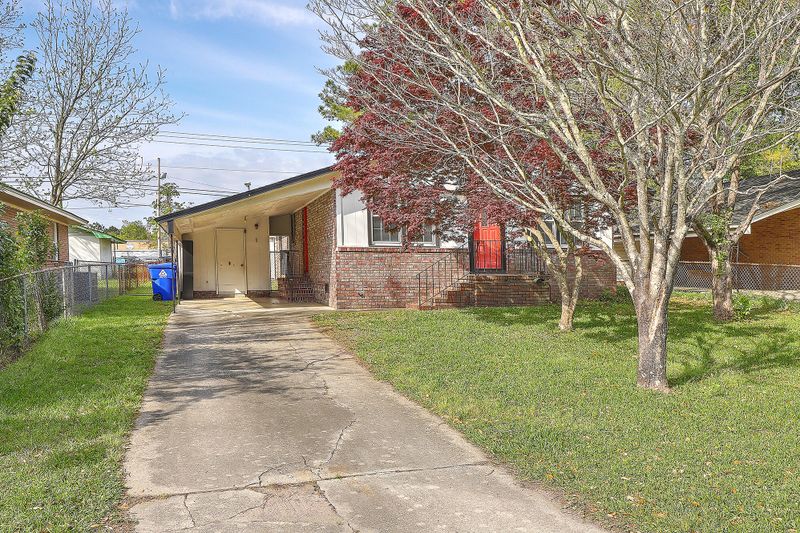 3831 Walnut St, North Charleston, SC 29405