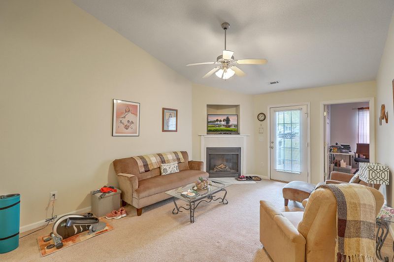 7963 Ruskin Rd, North Charleston, SC 29418
