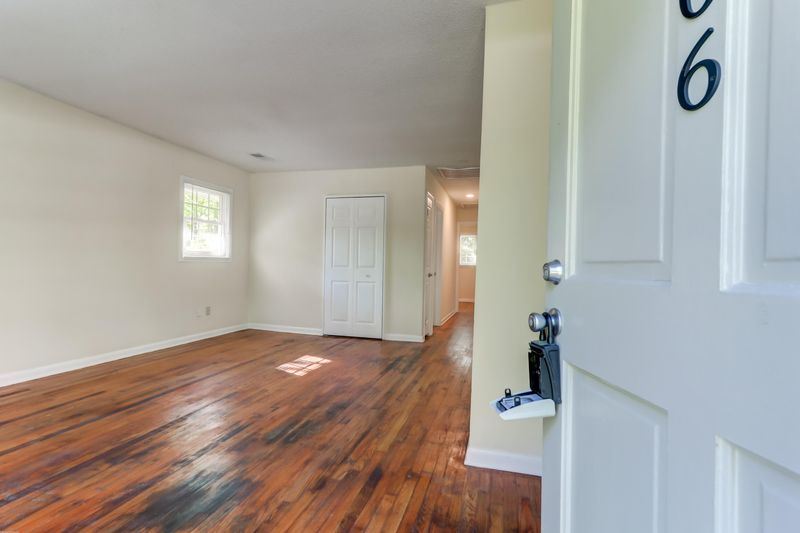 706 Beech Hill Rd, Summerville, SC 29485