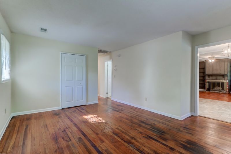 706 Beech Hill Rd, Summerville, SC 29485