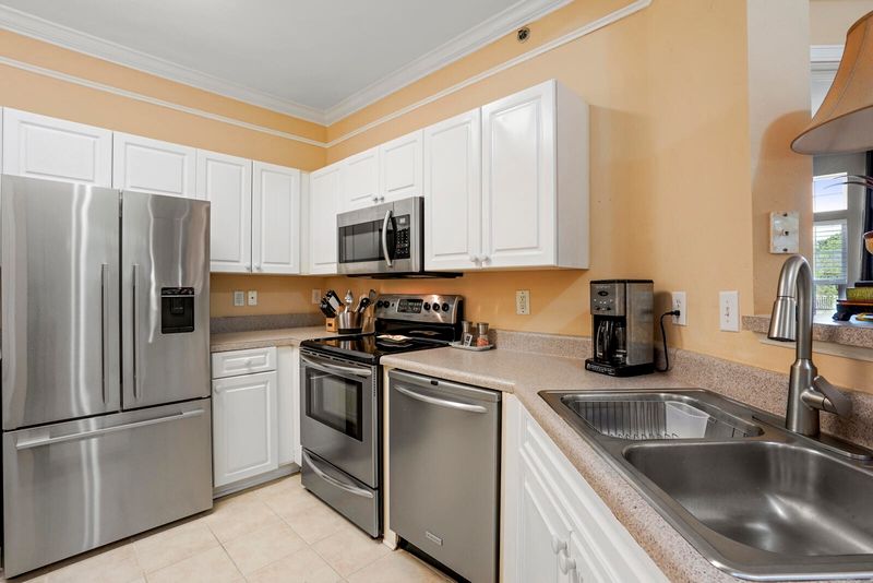 1435 Telfair Way, James Island, SC 29412