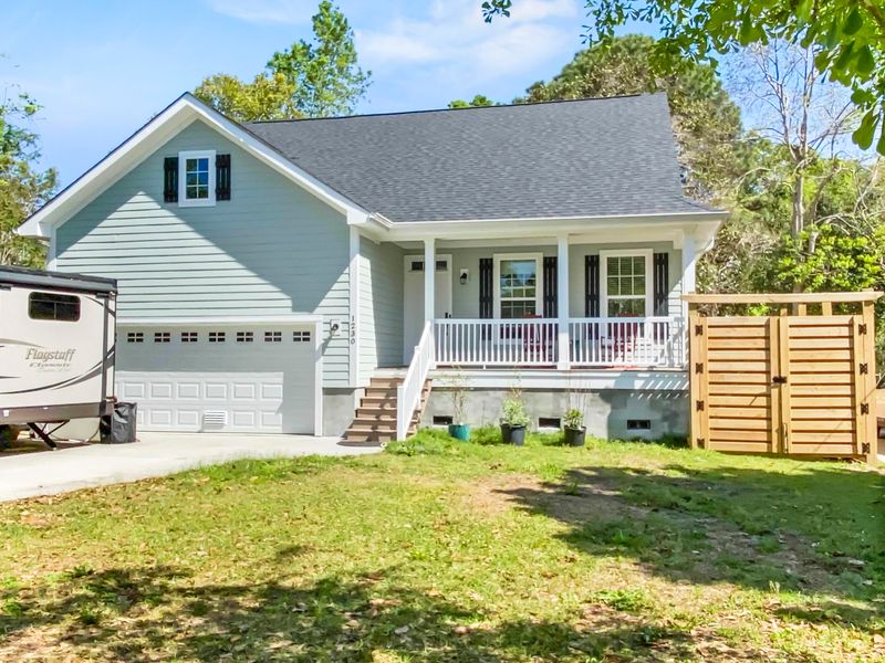 1230 Maxwell St, North Charleston, SC 29405