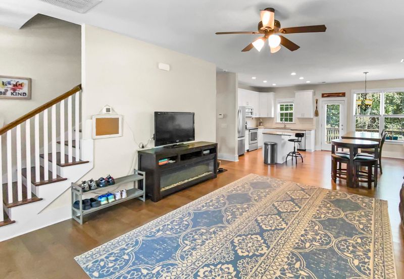 1230 Maxwell St, North Charleston, SC 29405
