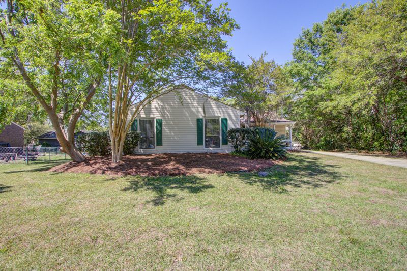287 E Shore Ln, Charleston, SC 29407