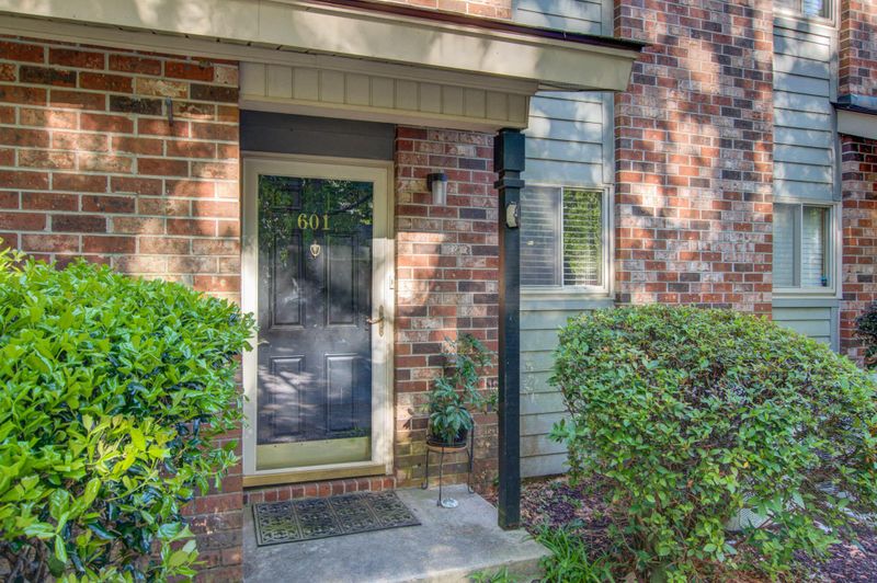 601 Andrea Ln, Hanahan, SC 29410