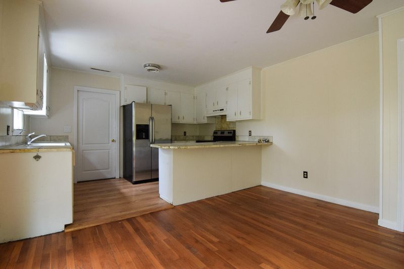 1363 Camp Rd, Charleston, SC 29412