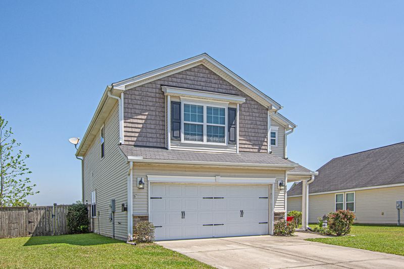 605 Watershed Dr, Goose Creek, SC 29445