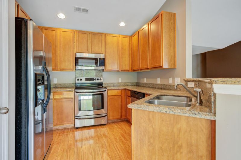 631 English Oak Cir, Moncks Corner, SC 29461
