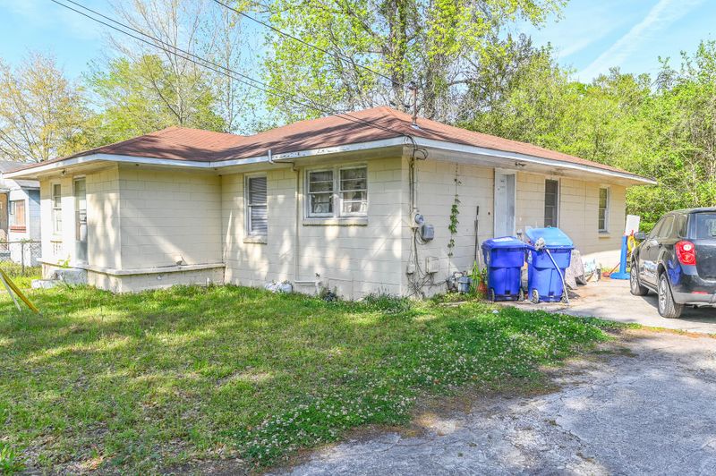 4694 Hassell Ave, North Charleston, SC 29405
