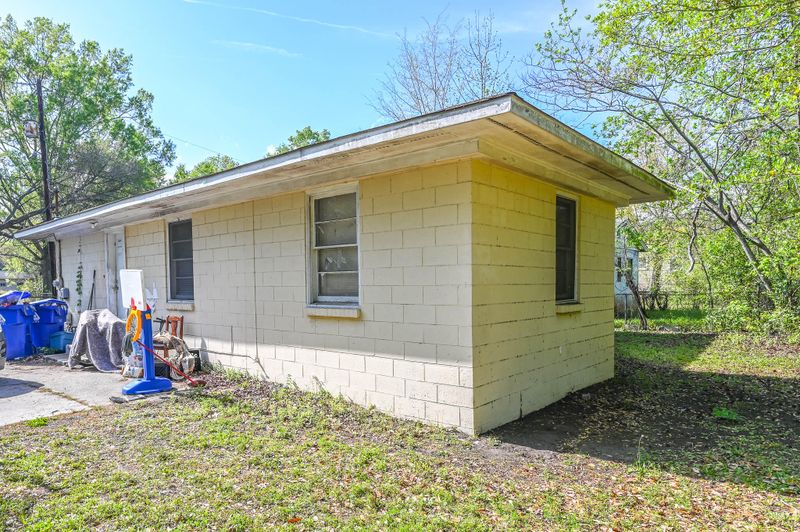 4694 Hassell Ave, North Charleston, SC 29405